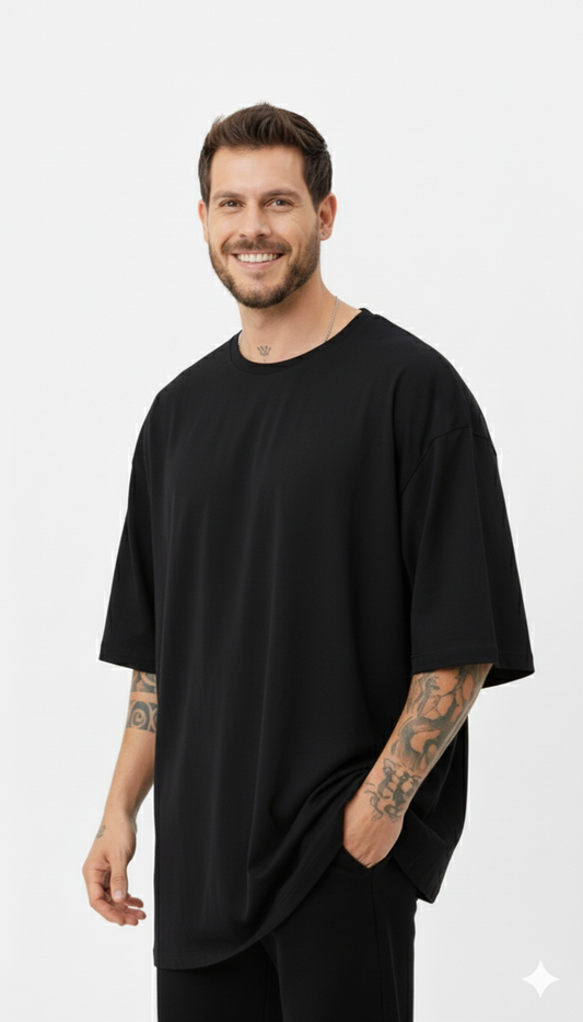 OVERSIZE BLACK T-SHIRT
