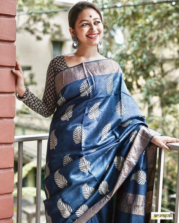 Cottan Saree With Unstitched Blouse in Blue - Image 3