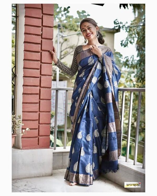 Cottan Saree with Unstitched Blouse in Blue 3