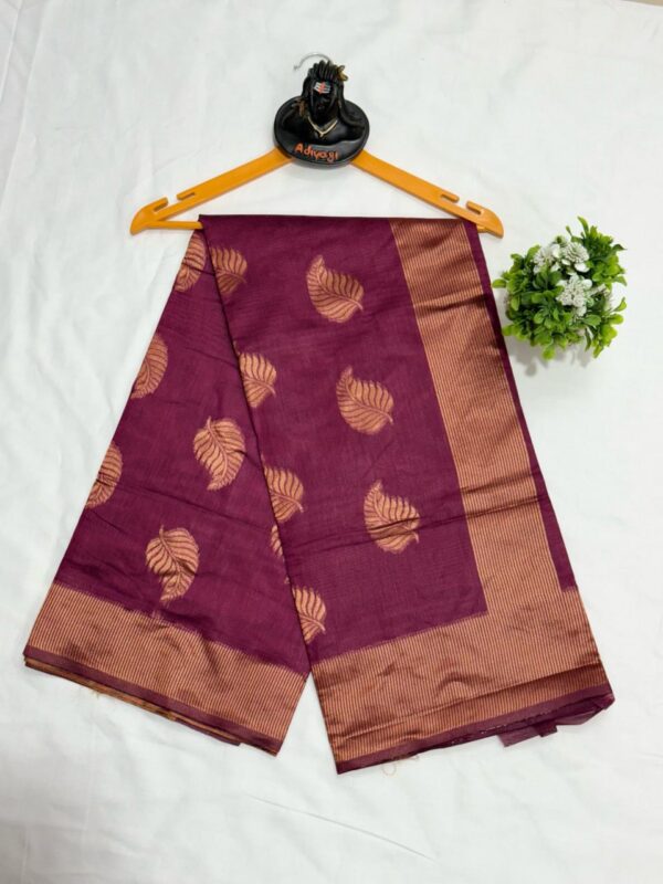 Cottan Saree With Unstitched Blouse in Royal Maroon - Image 5