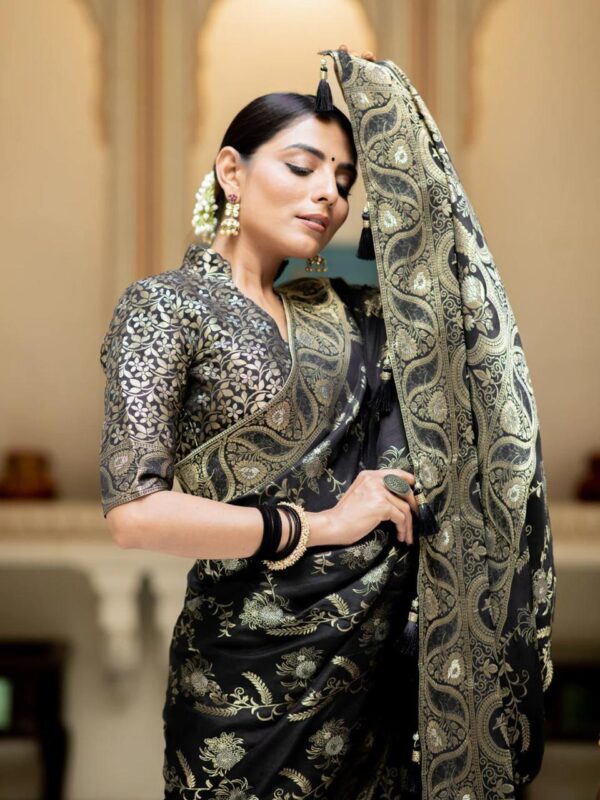 Saree With Unstitched Brocade Blouse in Black - Image 3