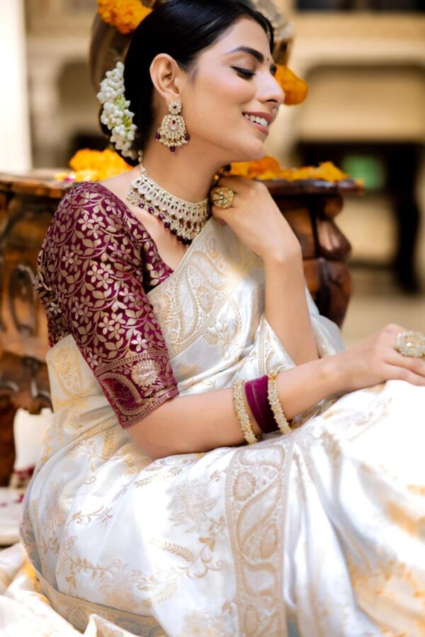 Saree With Unstitched Brocade Blouse in White - Image 5